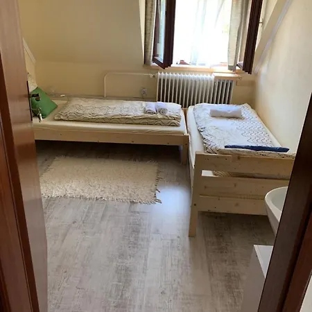 Whitehouse Aparthotel