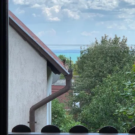 Whitehouse Apart Otel