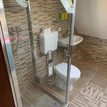 Whitehouse Aparthotel Alsoors