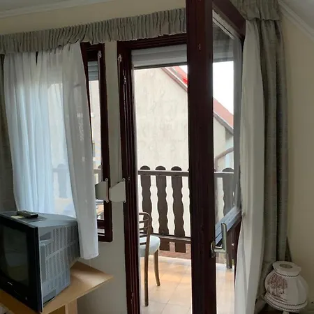 Aparthotel Whitehouse