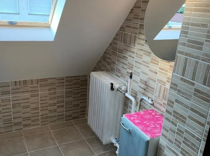 アパートホテル Whitehouse