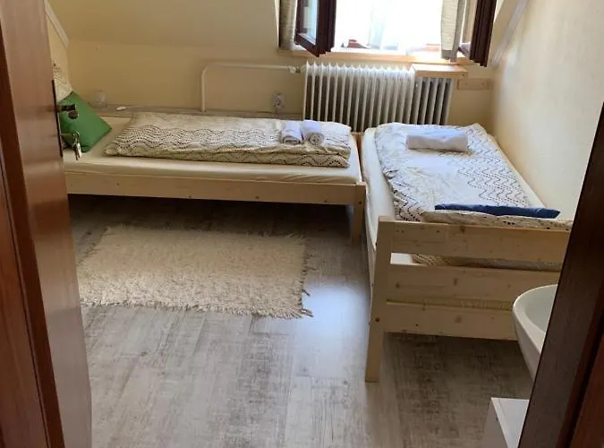 Whitehouse מלון דירות